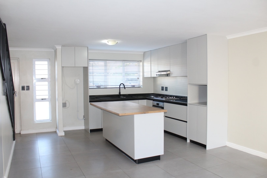 To Let 2 Bedroom Property for Rent in Kempenville Western Cape